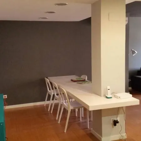 Ese&uve Apartment *